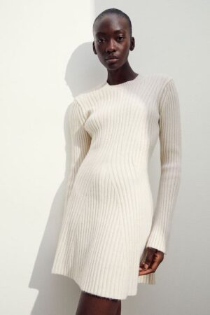 H&M explose tout avec cette robe ultra tendance déjà virale sur TikTok