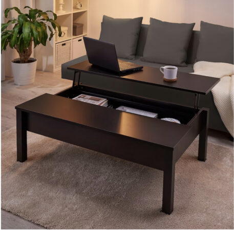 Ikea fait un carton avec cette table basse 2 en 1 idéale pour manger sur votre canapé