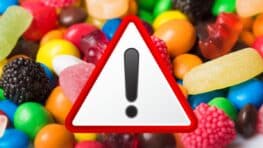 Alerte conso ne mangez plus jamais ces bonbons ils sont très dangereux pour la santé !
