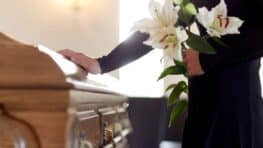 La liste complète de toutes les aides financières pour payer un enterrement