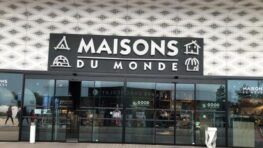 Maisons du monde frappe fort avec cette lampe qui crée de la chaleur dans votre maison cet hiver