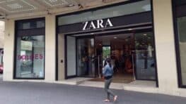 Zara frappe fort avec son nouveau sac à main seau à moins de 30€ !