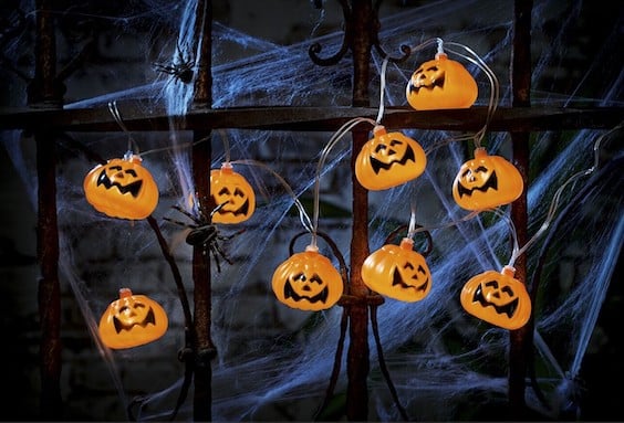 Lidl lance des guirlandes d'Halloween terrifiantes pour transformer votre maison en manoir hanté