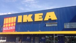 Ikea a la table extensible design parfaite pour les petits salons