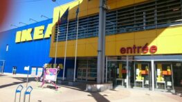 Ikea frappe fort avec son étagère en forme de cube disponible en 11 couleurs