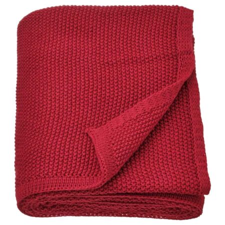 Ikea maintient votre canapé bien au chaud avec ces couvertures à shopper d'urgence !-article