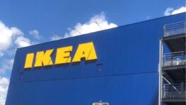 Ikea tient meuble qui fait canapé, lit et rangement en même temps