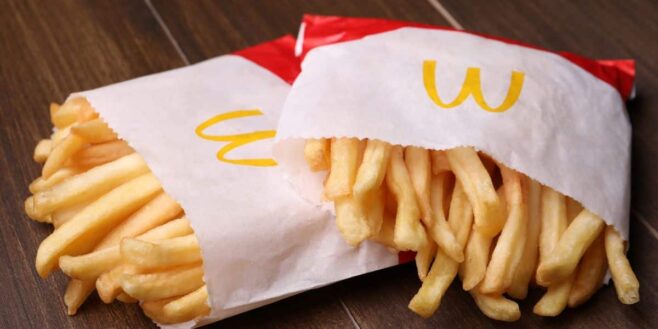 McDonald's frappe fort et offre des frites gratuites le vendredi