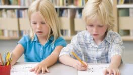 Rappel urgent de ce crayon que tous les enfants utilisent il est très dangereux