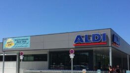Aldi propose des tabourets multifonctions avec espace de rangement caché