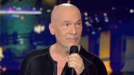 Florent Pagny très épuise et en fauteuil roulant il raconte son enfer