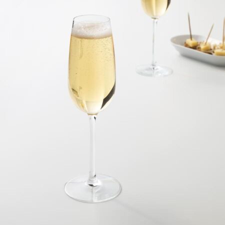 Ikea lance les plus belles coupes de champagne pour célébrer la nouvelle année 2024-article