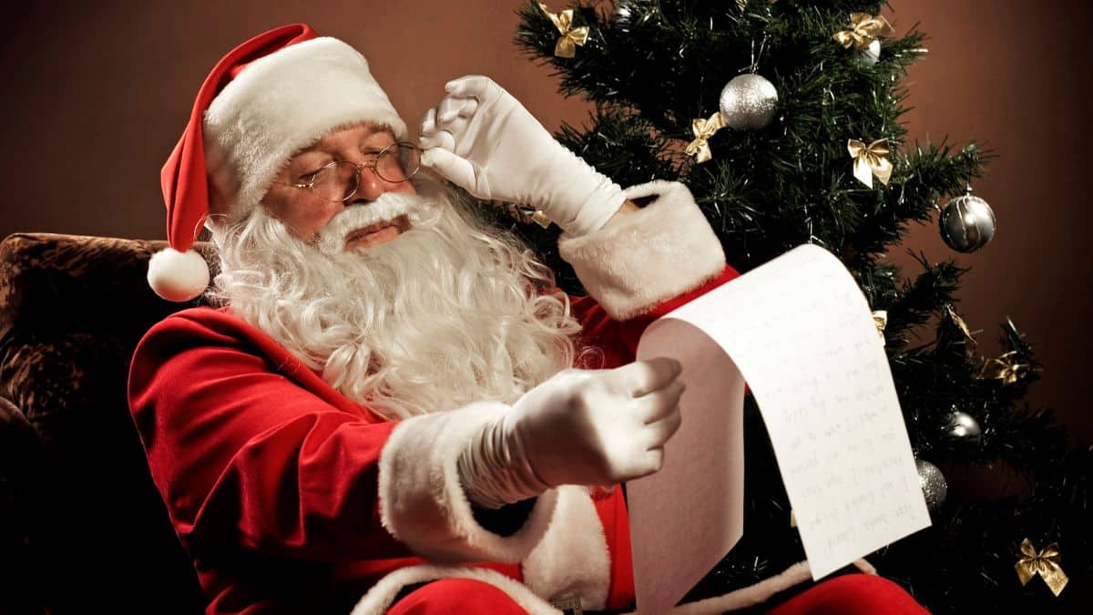 Il gagne 7 000 euros pour jouer au père Noël dans un centre commercial