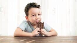 Très mauvaise nouvelle pour les fans de chocolat le prix va flamber en 2024 et voici les raisons