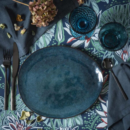 Maisons du Monde lance la vaiselle parfaite pour une table de fêtes élégante et luxueuse à petit prix