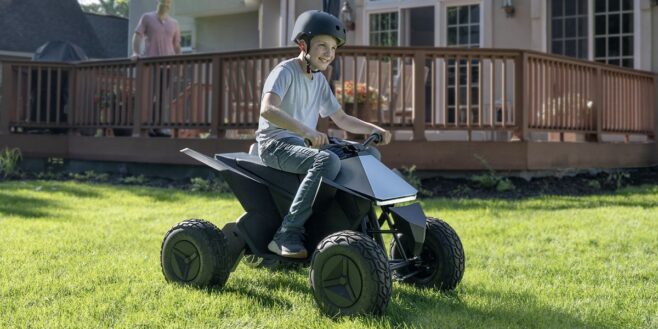 Après son téléphone et les voitures Tesla lance un cyberquad pour enfant