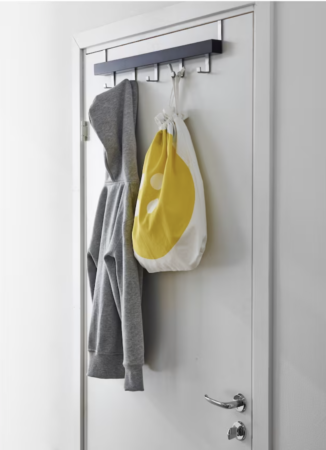 Cohue chez Ikea pour ce porte-manteau pratique qui se cache derrière une porte