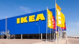 Ikea à une lampe qui transformera votre salle de bain en dressing de star hollywoodienne