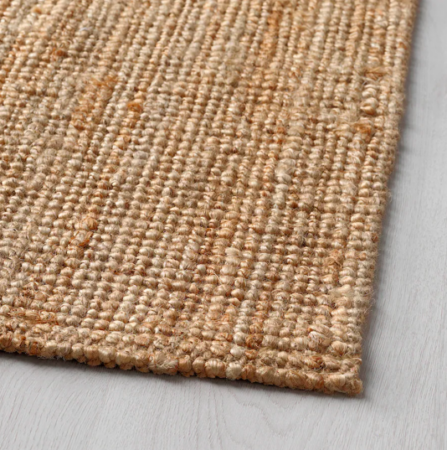 Ikea: ce tapis tissé est le plus résistant de tous pour votre salon ou votre cuisine-article