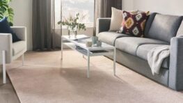 Le tapis Ikea le plus vendu de son catalogue et disponible en différentes tailles et couleurs