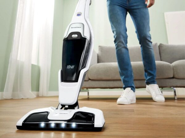 Lidl cet aspirateur 2 en 1 aspire la saleté et peut être utilisé comme serpillère-article