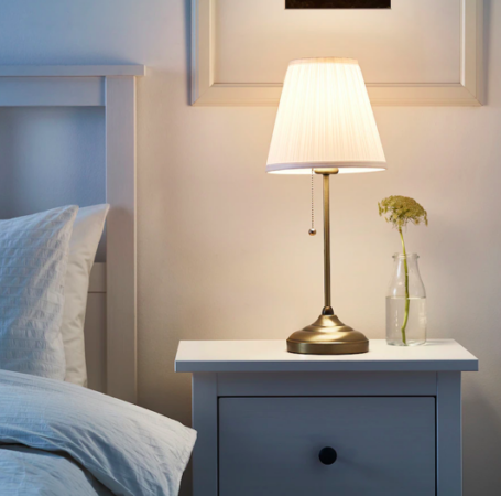 Ikea dévoile une lampe vintage pour donner un côté très glamour à votre chambre-article