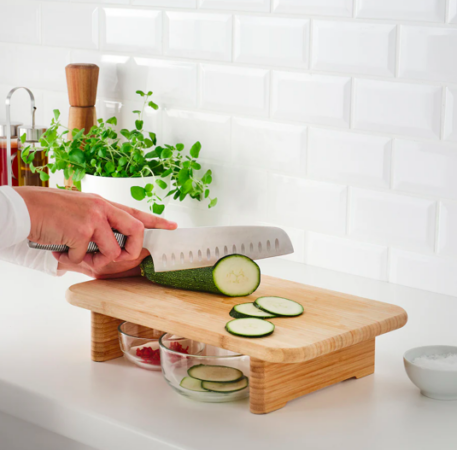 Ikea sort une planche à découper multifonctions qui va vous faciliter la vie à prix mini-article