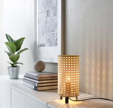 Ikea apporte une touche exotique chez vous avec sa lampe en cannage