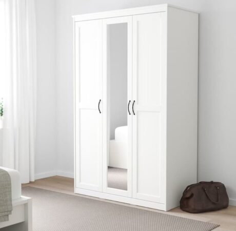 Ikea défie toute concurrence avec son armoire design et pratique !