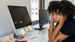 Les signes du zodiaque qui détestent le plus travailler
