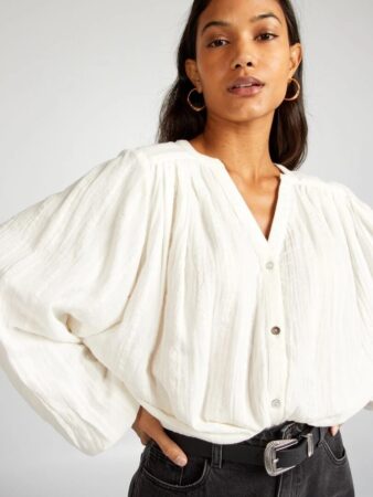 Kiabi fait sensation avec cette blouse fluide ultra tendance qui sublime toutes les morphologies