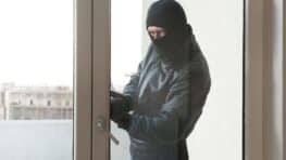 Cambriolages: 6 astuces géniales qui dissuadent les cambrioleurs de rentrer chez vous quand vous n'êtes pas là