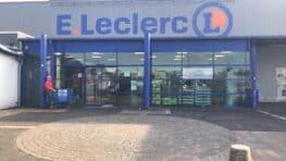 Ce couple achète de la charcuterie chez Leclerc et fait une horrible découverte au moment de la manger