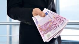 Ces 5 signes du zodiaque vont connaitre richesse et d'argent en avril selon le tarot