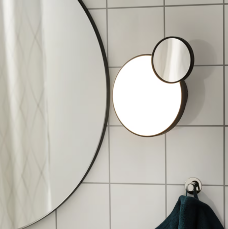 Cohue chez Ikea pour cette applique de style art déco avec un miroir intégré