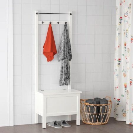 Le banc porte-serviettes Ikea idéal pour doubler l'espace de votre salle de bain 