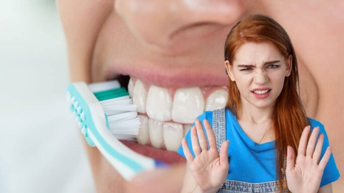 Ces marques de dentifrice à bannir ils détruisent les dents selon 60 Millions de consommateurs