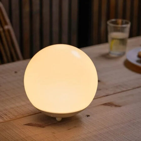 Ikea frappe très fort avec cette lampe ronde qui ne vous coûtera pas d'électricité-article