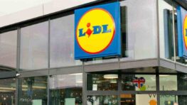 Lidl lance un hamac avec une structure en bois et très coloré comme à Bali