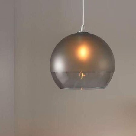 Ikea fait sensation avec son abat jour artisanal qui ressemble à une oeuvre d'art