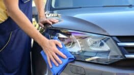 4 conseils d'experts pour éviter la buée sur les phares de votre voiture