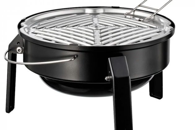 Ce barbecue Ikea portable peut se transporter partout où vous souhaitez-article