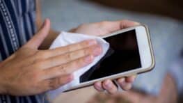 Ces 2 ingrédients éliminent les bactéries et virus de votre téléphone