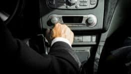 Permis de conduire: les seniors ne peuvent pas conduire dans ces lieux