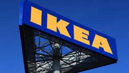 Cette lampe IKEA semble venir d'un film de science-fiction