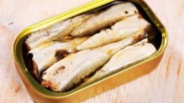 Cette recette avec une simple boîte de sardines va régaler vos papilles