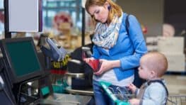 Les fraudes aux caisses automatiques du supermarché c'est bientôt fini grâce à l'IA