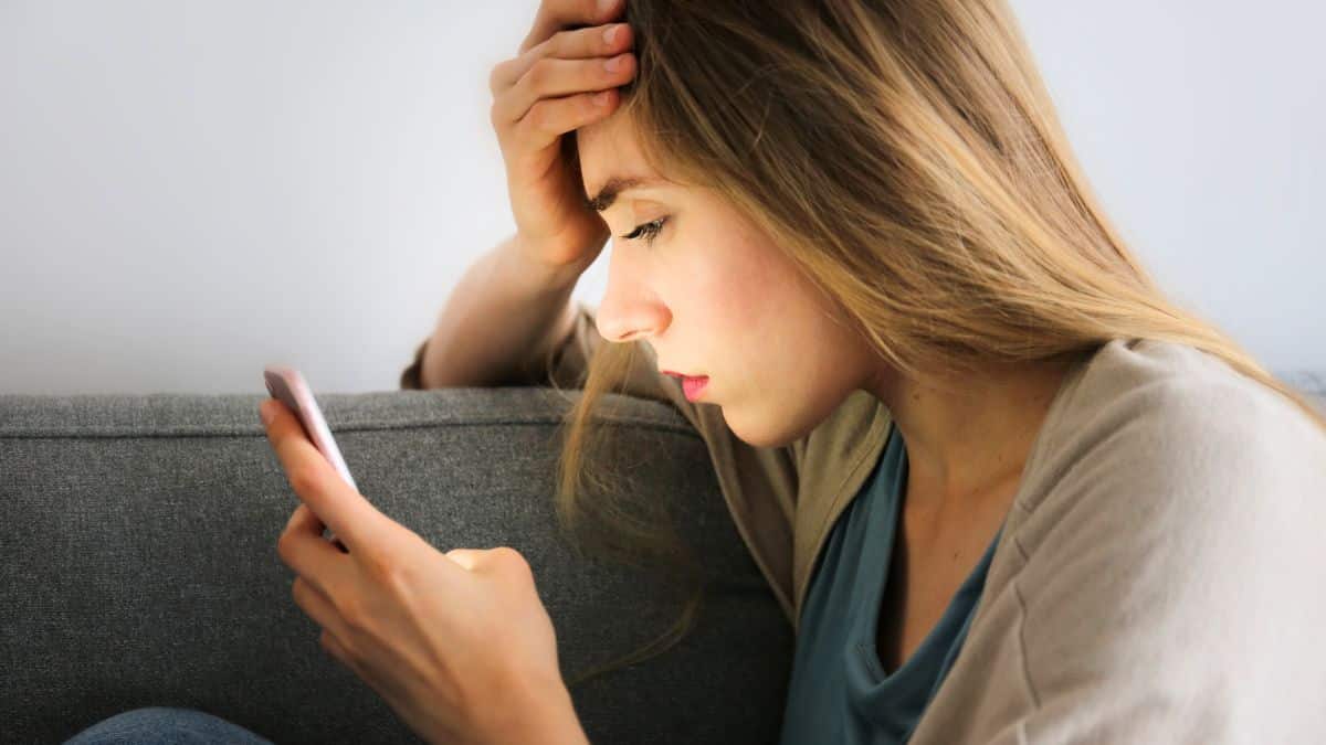 Ne décrochez plus votre téléphone si vous voyez ces 4 chiffres au début du numéro, c’est une arnaque