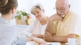 Assurance-vie : "5 conseils que j'aurais aimé savoir avant de choisir mon contrat en 2025"