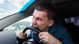 Automobilistes: cet équipement jusqu'ici obligatoire dans sa voiture va disparaître